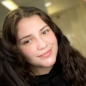 Meet your Posher, Cynthia